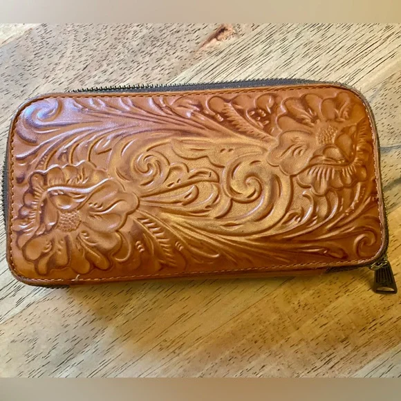 Patricia Nash Tan Embossed Floral Wallet - Picture 2 of 15